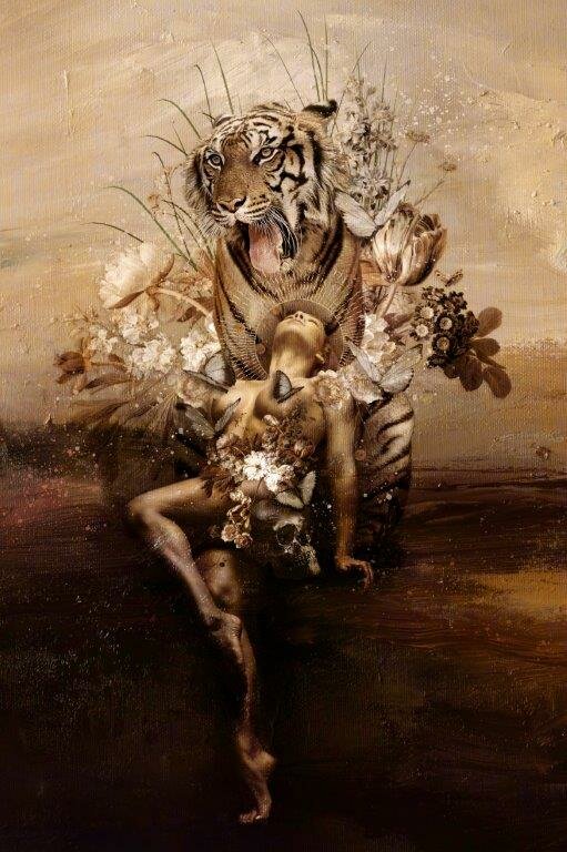 GINVI artgallery tiger tigerart nude nudeart tigerlady Epoxykunst resinwallart modernekunst modernart asianart HotelChique