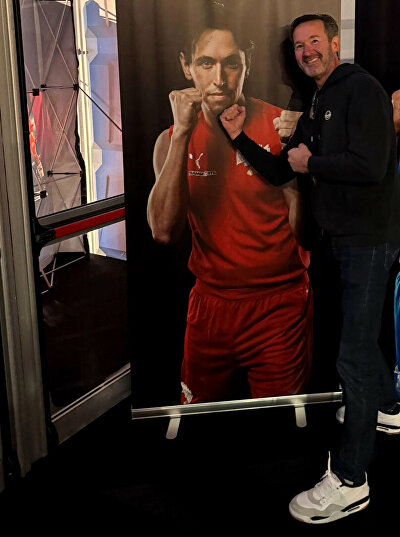 gladiatoren aan de maas, gladiatoren aan de maas 2025, veilingitems kunst, kunstveiling rotterdam, ginvi art gallery, ginvi kunst, timothy van diesen, graffiti kunstenaar rotterdam, unieke kunstwerken rotterdam, bladgoud kunst, epoxy art, kunst voor goede doel, stichting mattie, kunstveiling evenement, luxe kunst rotterdam, binkie ginvi, exclusieve kunstwerken, moderne kunst rotterdam, kunst op maat rotterdam, graffiti art rotterdam