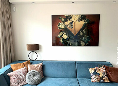 kunst op maat, custom schilderijen, epoxy kunstwerk op maat, interieur kunst passend kleur, unieke wanddecoratie, kunstwerk passend bij bank, kunstwerk aangepast ontwerp, kunst op bestelling, personalisatie schilderij, kleurgecoördineerde kunst, maatwerk canvas, luxe custom kunst, bespoke wall art, interieurkunst Rotterdam, kunst op maat huis, blauw en koper kunst, kunstcompositie op maat, ginvi kunst op maat, artistiek interieuradvies