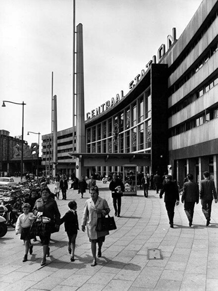 Rotterdam CentraalStation CSRotterdam Historischefoto HistorischRotterdam Stadsarchiefrotterdam vanRavesteyn GINVI ginviart artgallery rotterdamart