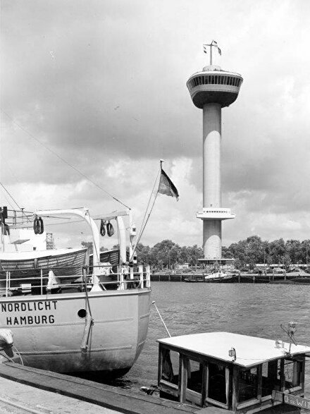 Euromast Rijkmonument Rotterdam euromastrotterdam spacetower HuigMaaskant havenrotterdam rotterdamhaven haven schiphistorichefoto fotoarchief rotterdam rotterdamart ginvi ginviart artgallery