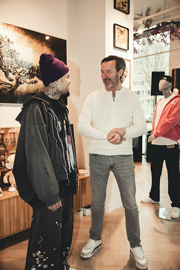 ginvi, kunst op maat, frank janmaat, padellen, hartman, feyenoord, schilderij, schilderijen, kunst kopen rotterdam, binkie, aap beeldje, graffiti kunstwerk