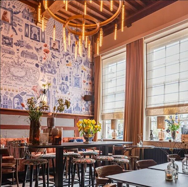 Bar Bistro De Gouden Leeuw, Goedereede, wall design, mural design, interior design, custom wall print, historical wall art, horeca interieur, bar bistro interior, restaurant wall decoration, large format print, graphic design, Ginvi, Tov-Styling, Goedereede history, Dutch bar bistro, atmospheric interior, horeca styling, wall graphics, custom mural, restaurant branding, interior mural, creative wall design, hospitality interior design, geveldetails Goedereede, vintage wall art, restaurant decoration, bar interior inspiration