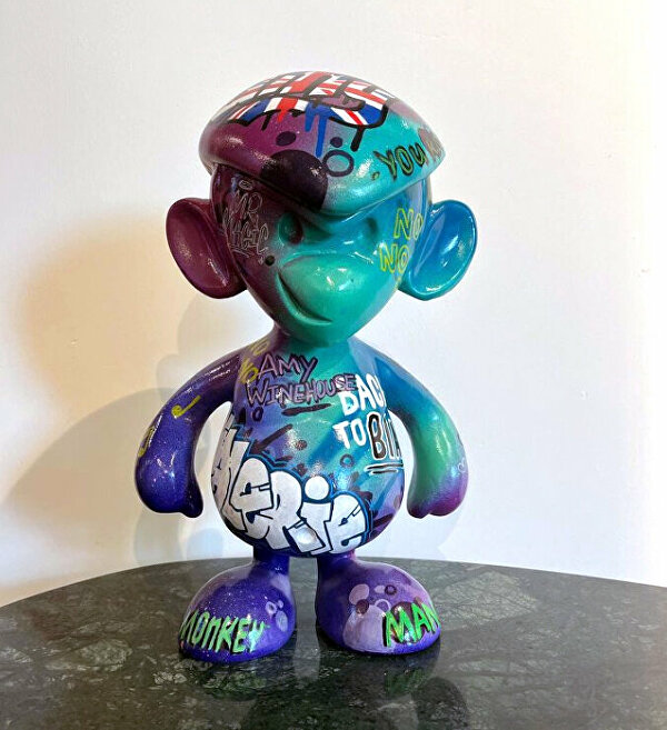 Binkie, Amy Winehouse art, art mlf gallery van dyson artwork statue artstatue kunstbeeld goudenbeeld amywinehouse amywinhouseartwork amyart