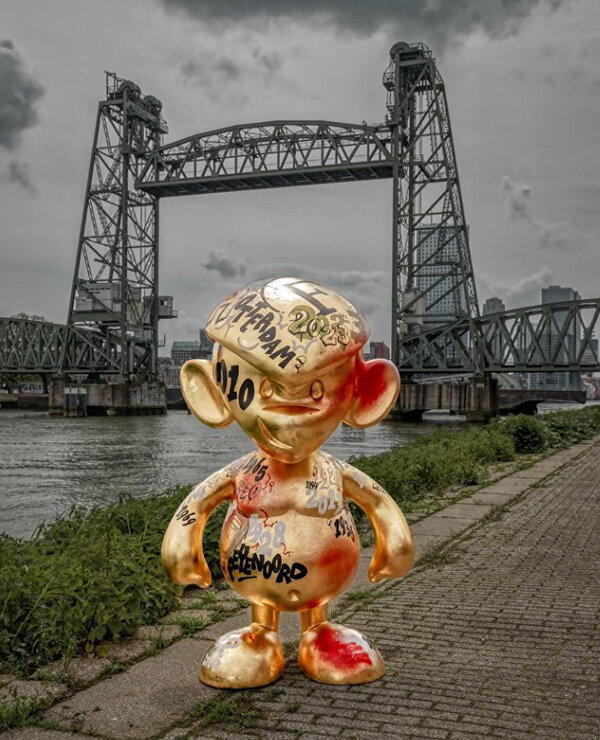 Binkie, Feyenoord, de heff, hefbrug rotterdam, ginvi, kunst op maat, graffiti kunst, binkie mascotte, binkie beeldje