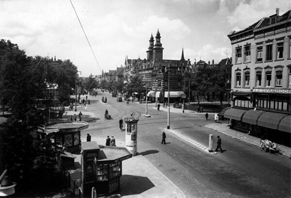 Nieuwe Binnenweg Rotterdam, Rotterdam jaren 50, historische foto's Rotterdam, straatbeeld 1950, winkelstraat Rotterdam geschiedenis.