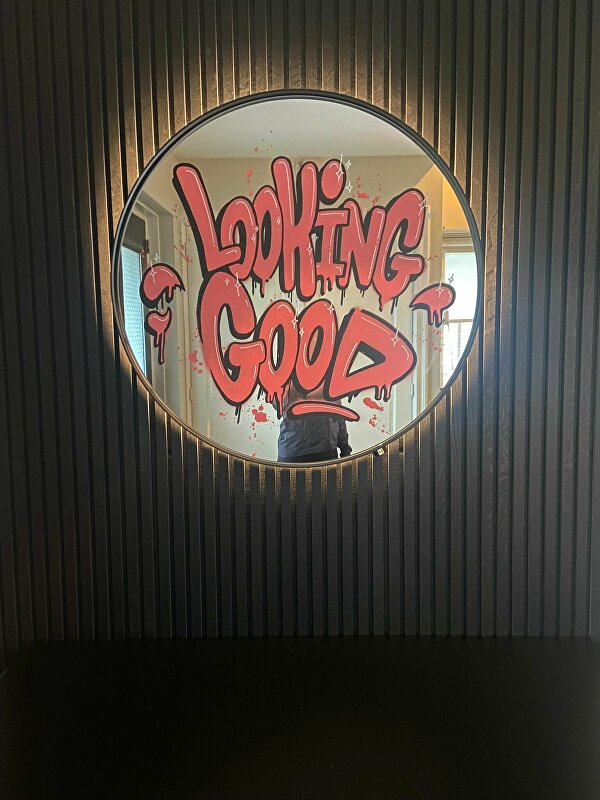 spiegel, morrorquote, spiegeltekst, graffitiquote, graffitiart, handgemaakt, custommade  art, ginvi, spiegelteksten, schilderij kopen rotterdam, schilderij alexandrium, schilderij barendrecht, schilderij capelle aan den ijssel.