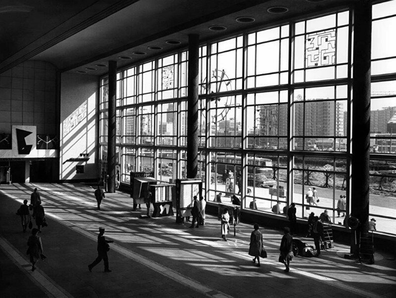 Rotterdam CentraalStation CSRotterdam stationshal Historischefoto HistorischRotterdam Stadsarchiefrotterdam vanRavesteyn GINVI ginviart artgallery rotterdamart
