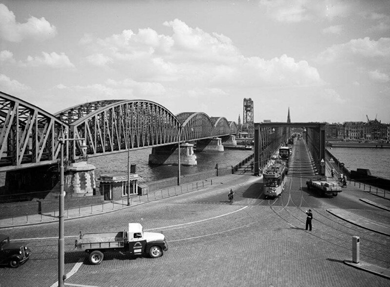 Glasnegatief historich rotterdamse foto Maasbruggen, Koningshavenbrug, de Hef, Konininnebrug Rotterdam Koningshaven